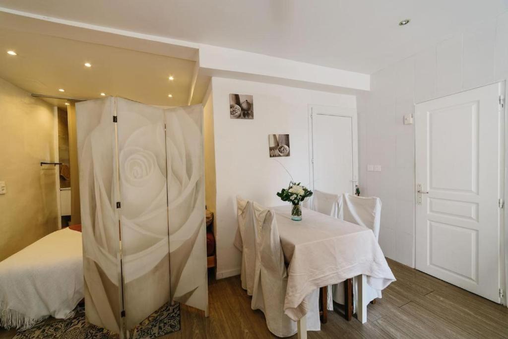 Studio Tt Equipe Parking Coeur Ville Sanary-sur-Mer Exterior foto